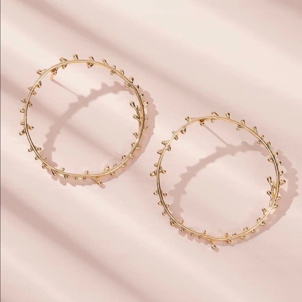 New Branch Shaped Hoop Earrings - Picture 3 of 4
